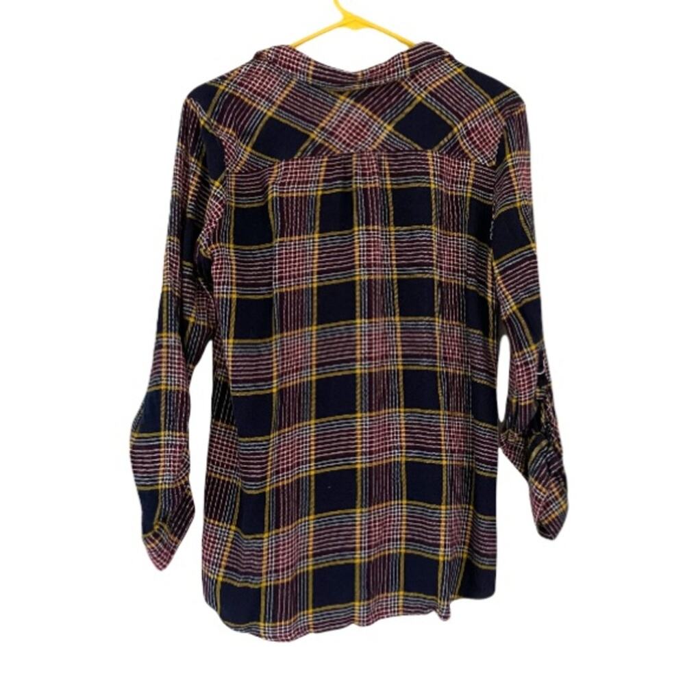 Francesca’s Spring In Tow Flannel Button Down - Picture 5 of 10